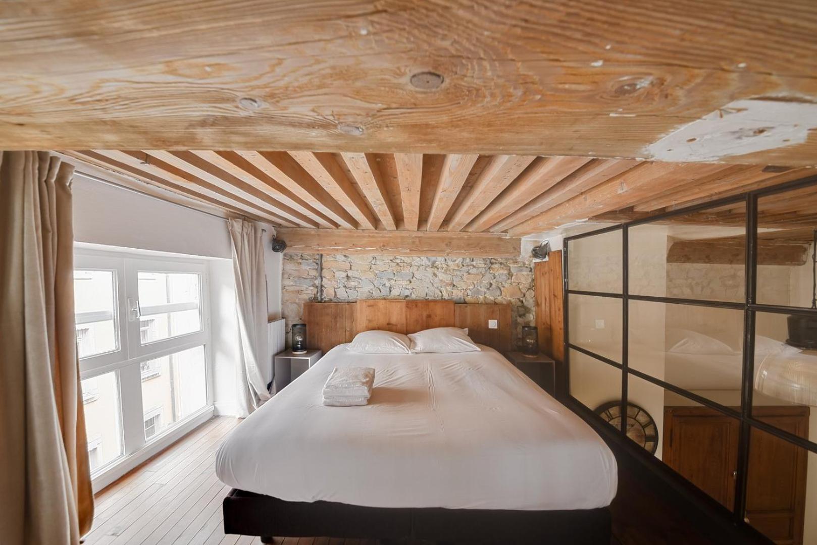 Apartment Guestready - Magnificent Duplex Canut Hypercentre *