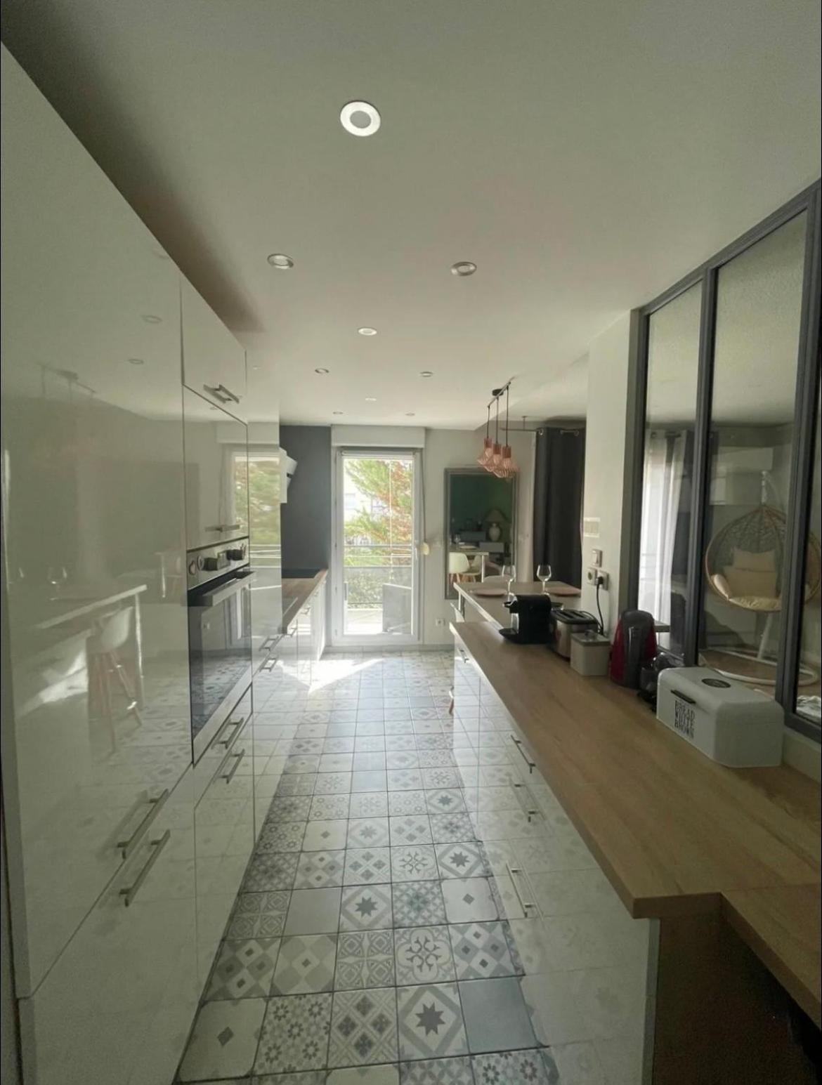 Apartment De 68m2 Avec Garage Et Climatisation