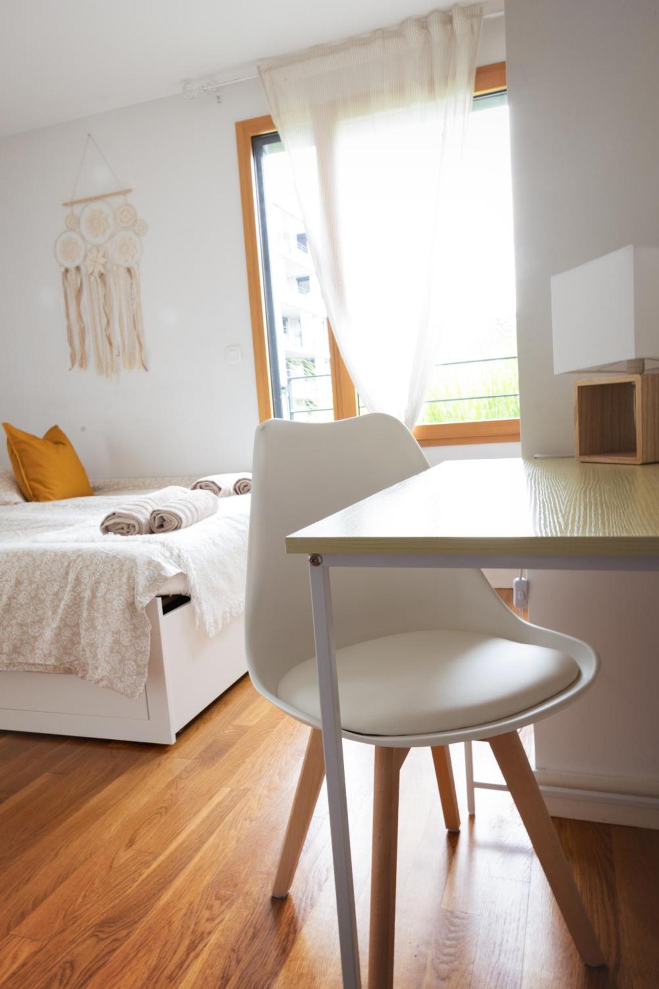Le Joliot Curie 4-6 Pers A - Eurexpo - Ldlc Arena - Groupama Stadium - Eurexpo - 15mn Appartement