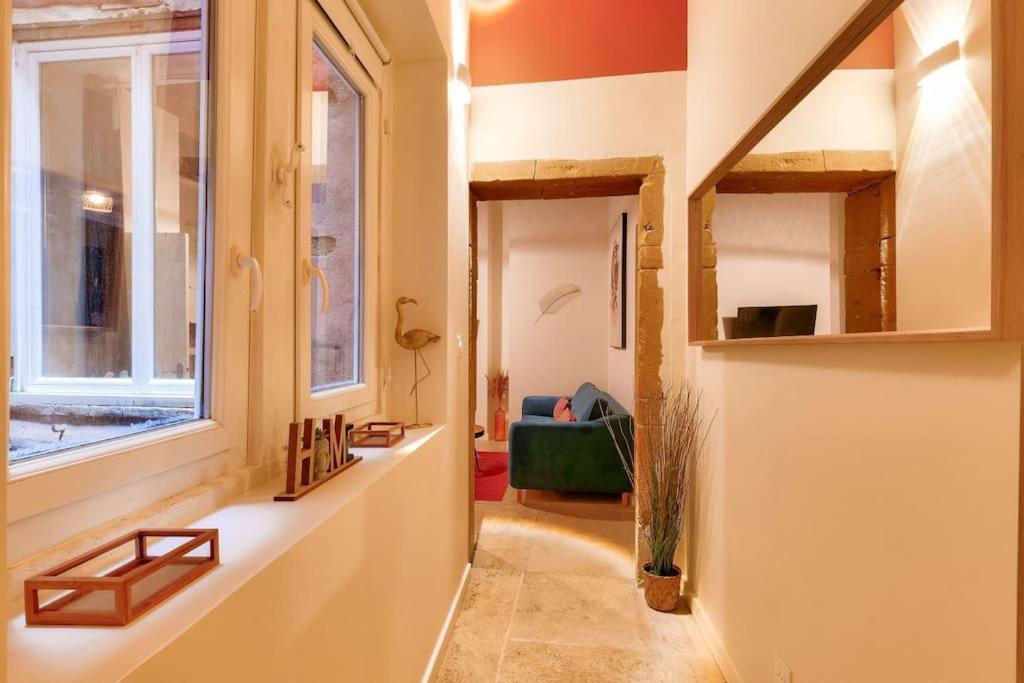 2br Flat Near Louis Pradel Metro Station * Lyon