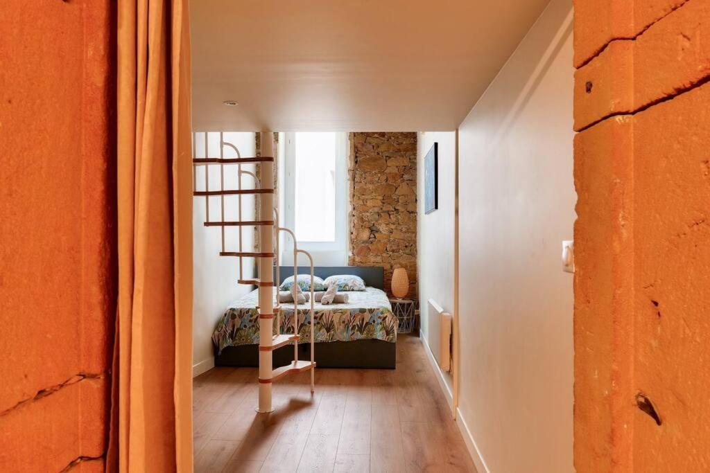 2br Flat Near Louis Pradel Metro Station Lyon