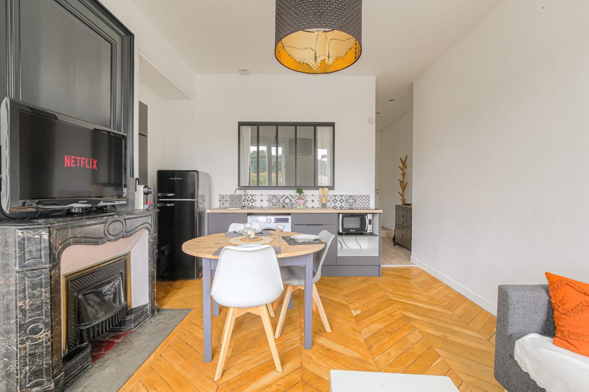 Charme Et Caractere 10 Min Bellecour Apartment