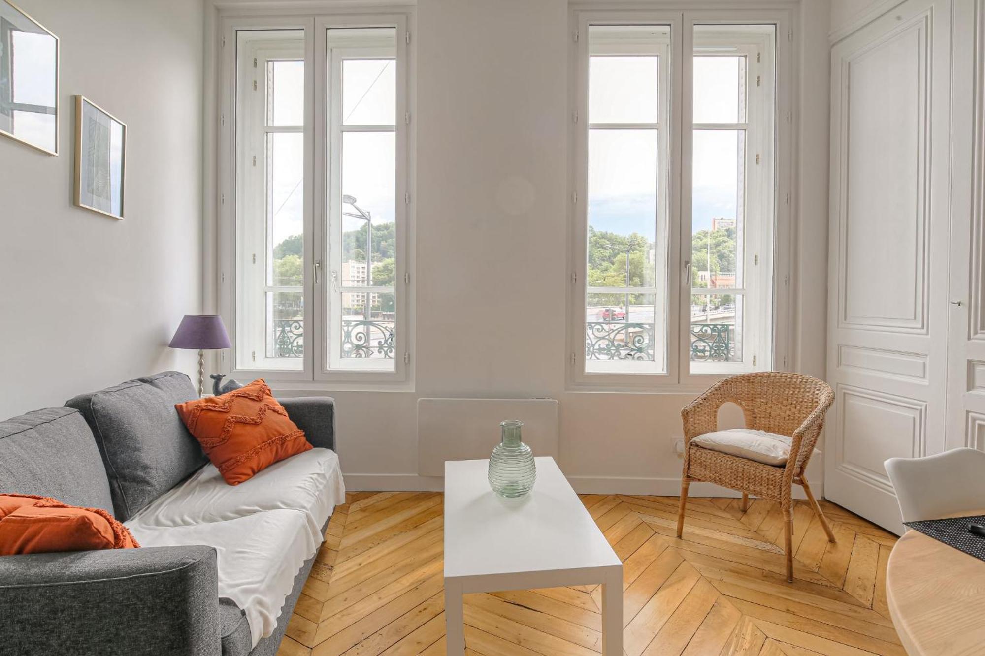Apartment Charme Et Caractere 10 Min Bellecour