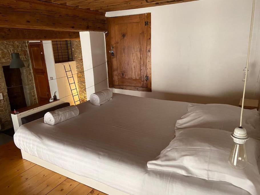 Loft Au Coeur De Croix-rousse - Pour 2 Pers Appartement *