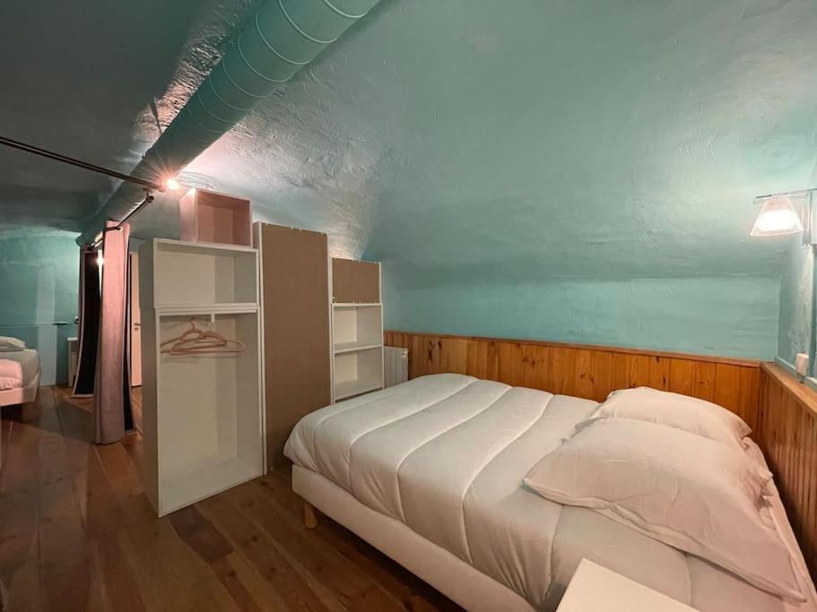 Le Dortoir Saint Georges, 8 Personnes, Vieux Apartment *