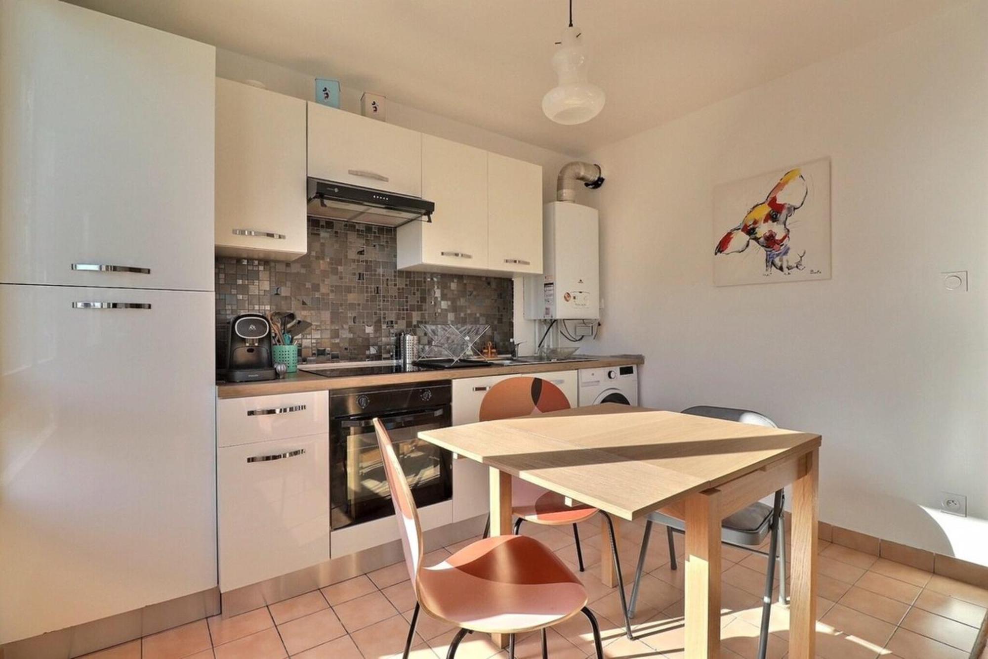 La Douce Parenthese - With Garage - 4th