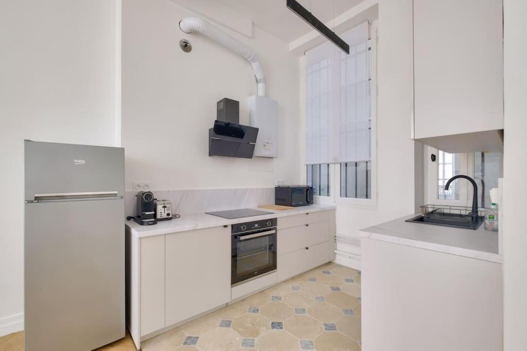Appartement Renovated 1br Flat Near L Pradel Metro Station *