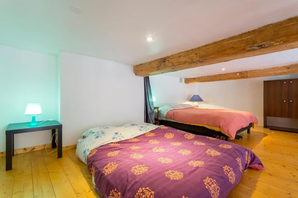 Beau Canut A Cote Du Gros Cailloux Apartment