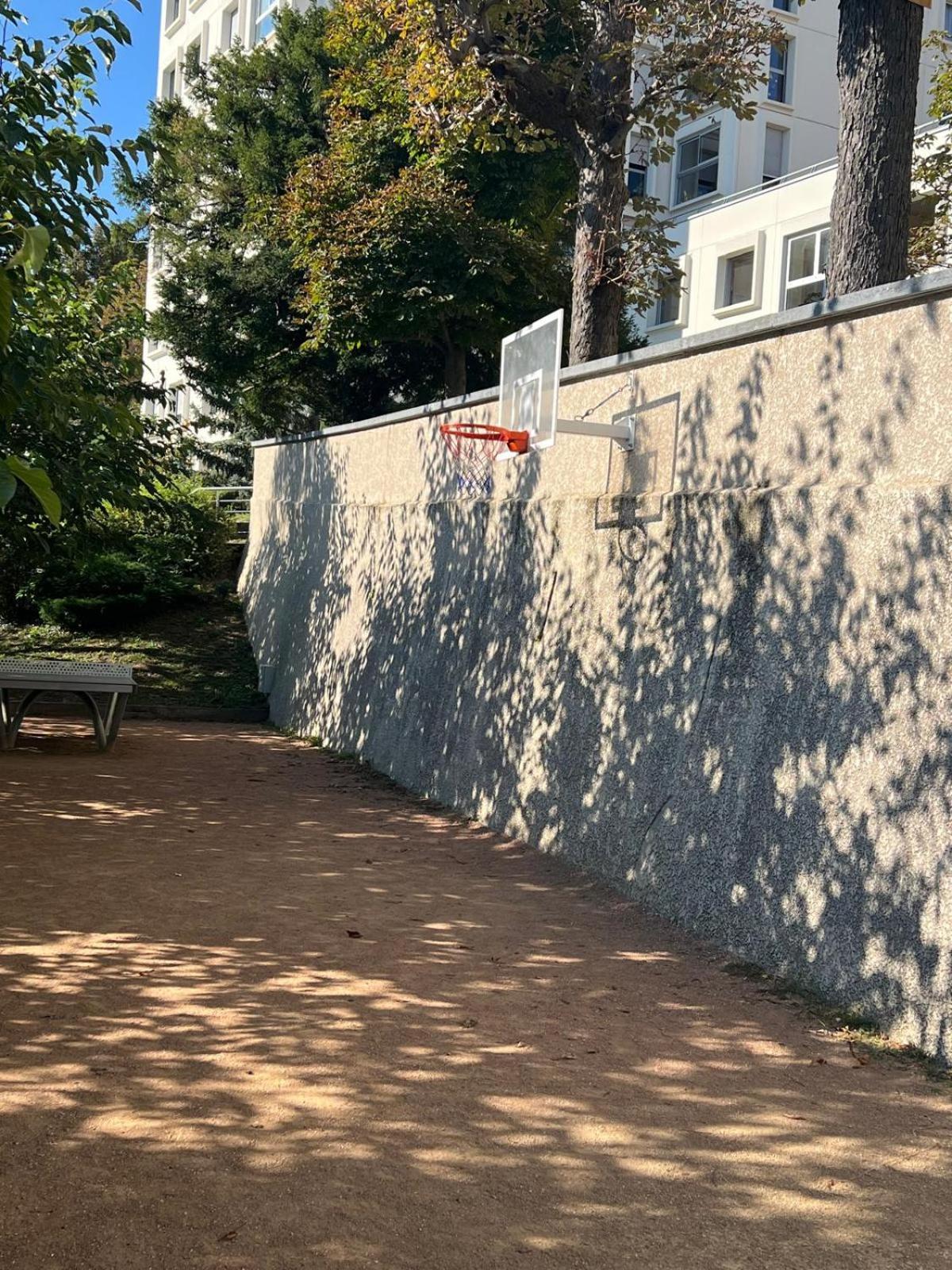 Homestay Dans Les Hauteurs De Proche Fourviere Chez L *