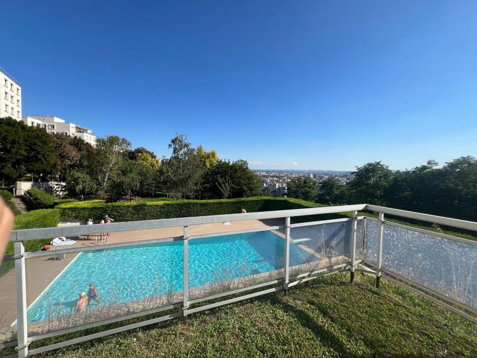 Dans Les Hauteurs De Proche Fourviere Chez L Homestay Lyon