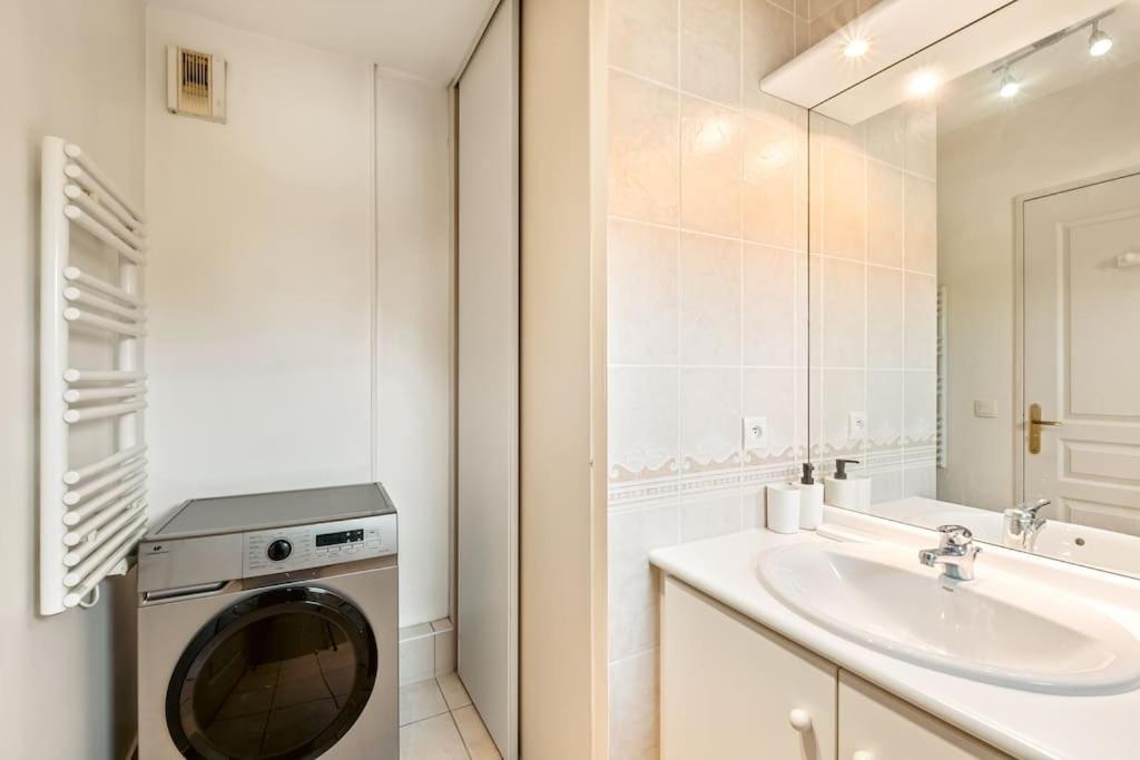 Appartement T2 Paisible Vaise, Avec Parking Metro Direct Bellecour Lyon