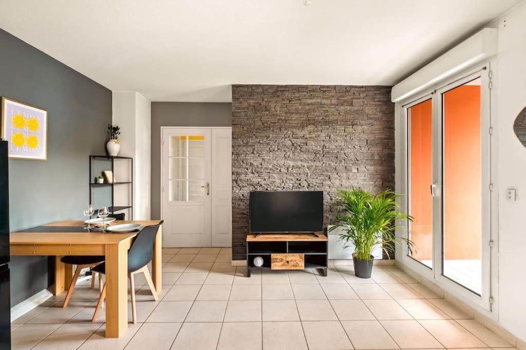 T2 Paisible Vaise, Avec Parking Metro Direct Bellecour