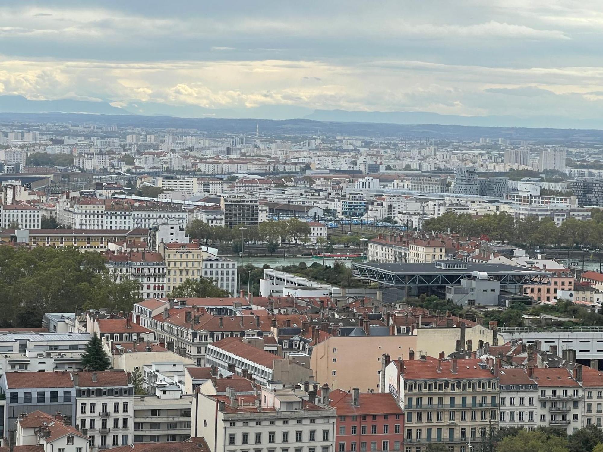 Dans Les Hauteurs De Proche Fourviere Chez L Homestay