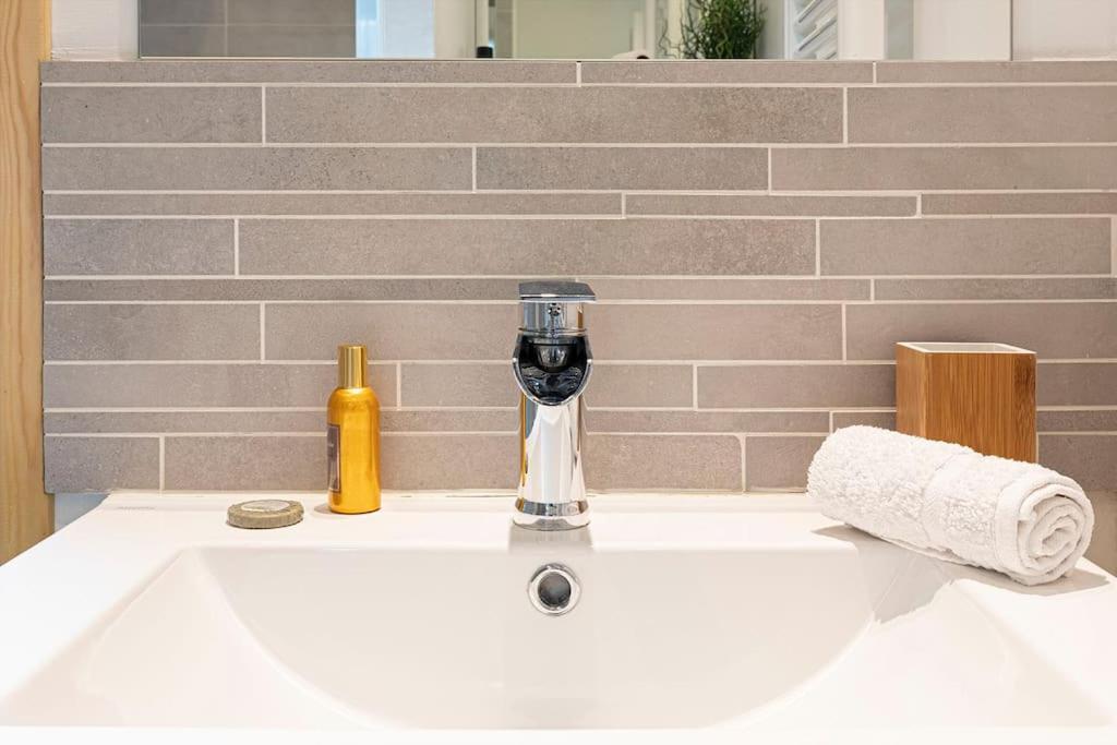 Apartment Loft De Charme Proche Hotel-de-ville - 1er *