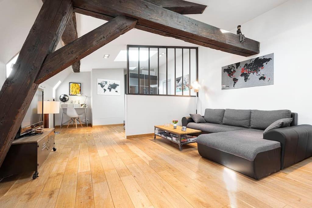 Loft De Charme Proche Hotel-de-ville - 1er Apartment *