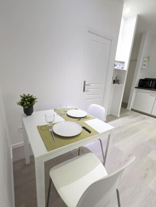 Apartment Le Petit Marius - 8 Lyon