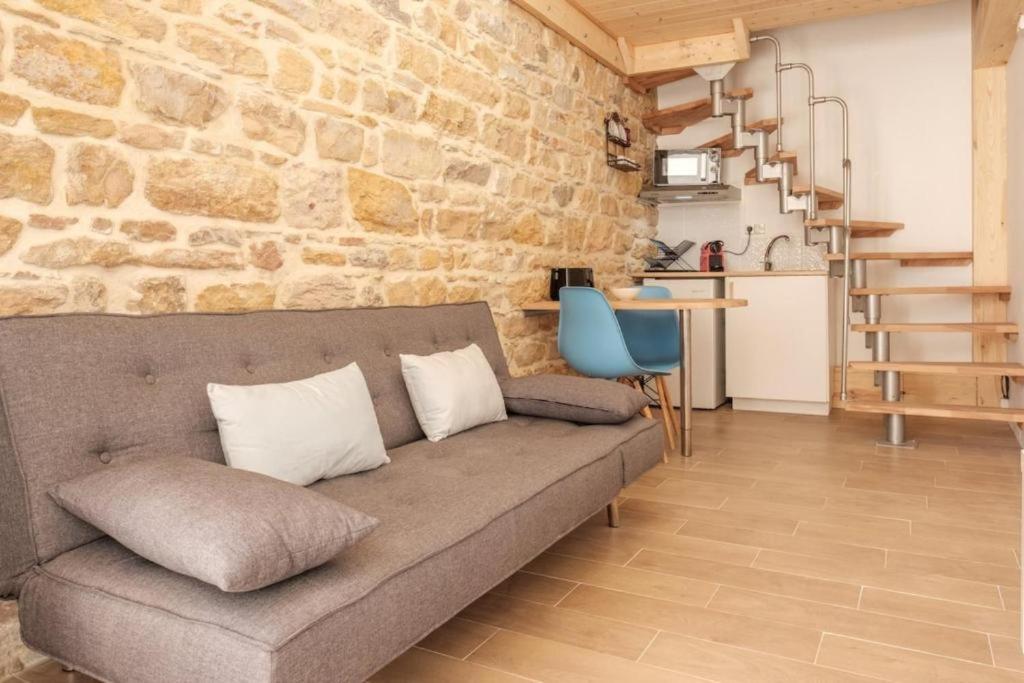 3 - T1 Duguesclin - Hostisy Appartement *