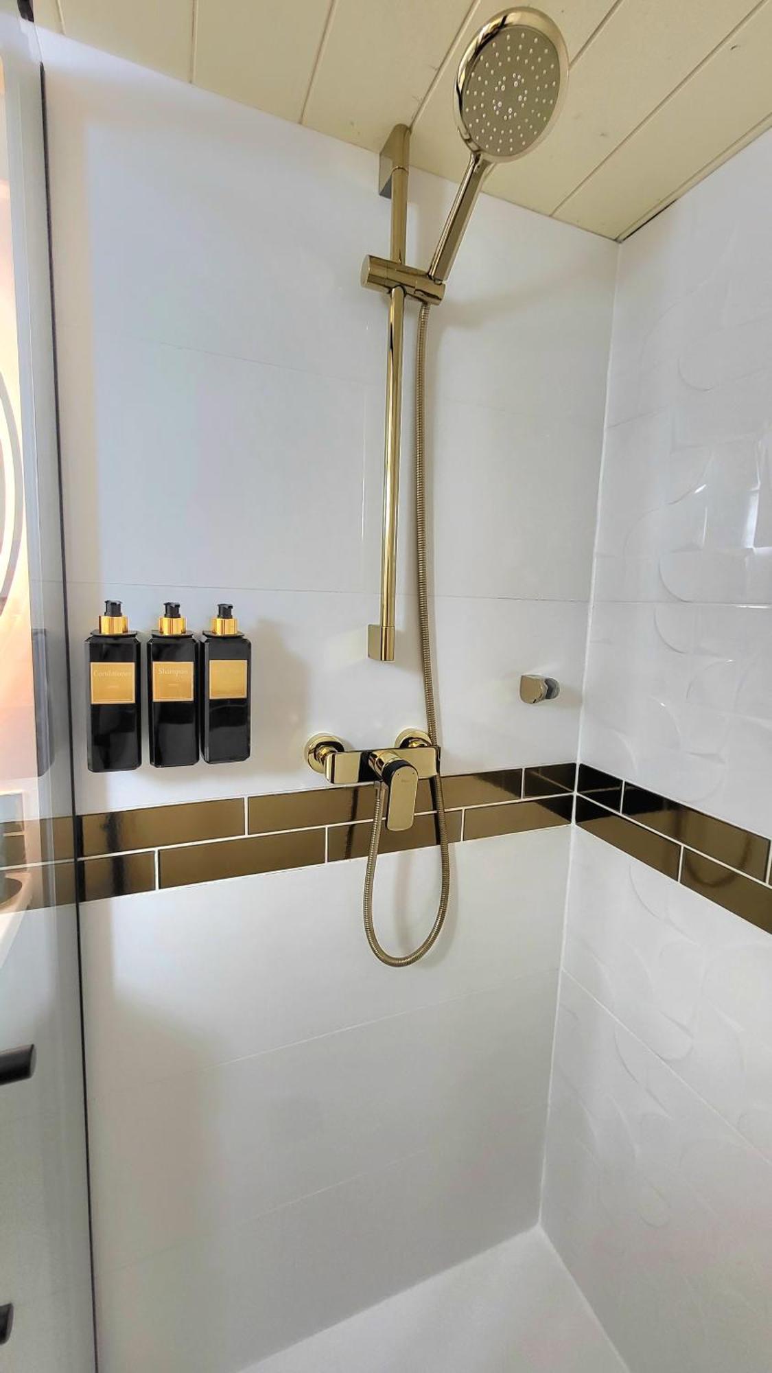 Golden Royal - De Gamme Apartment