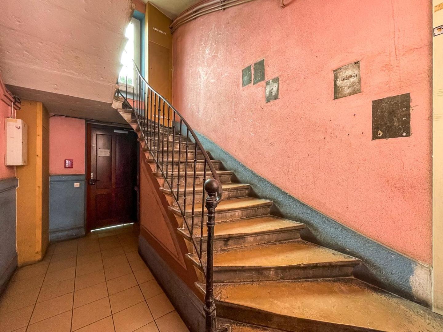 Le Petit Barret Du 8eme Ail * Lyon