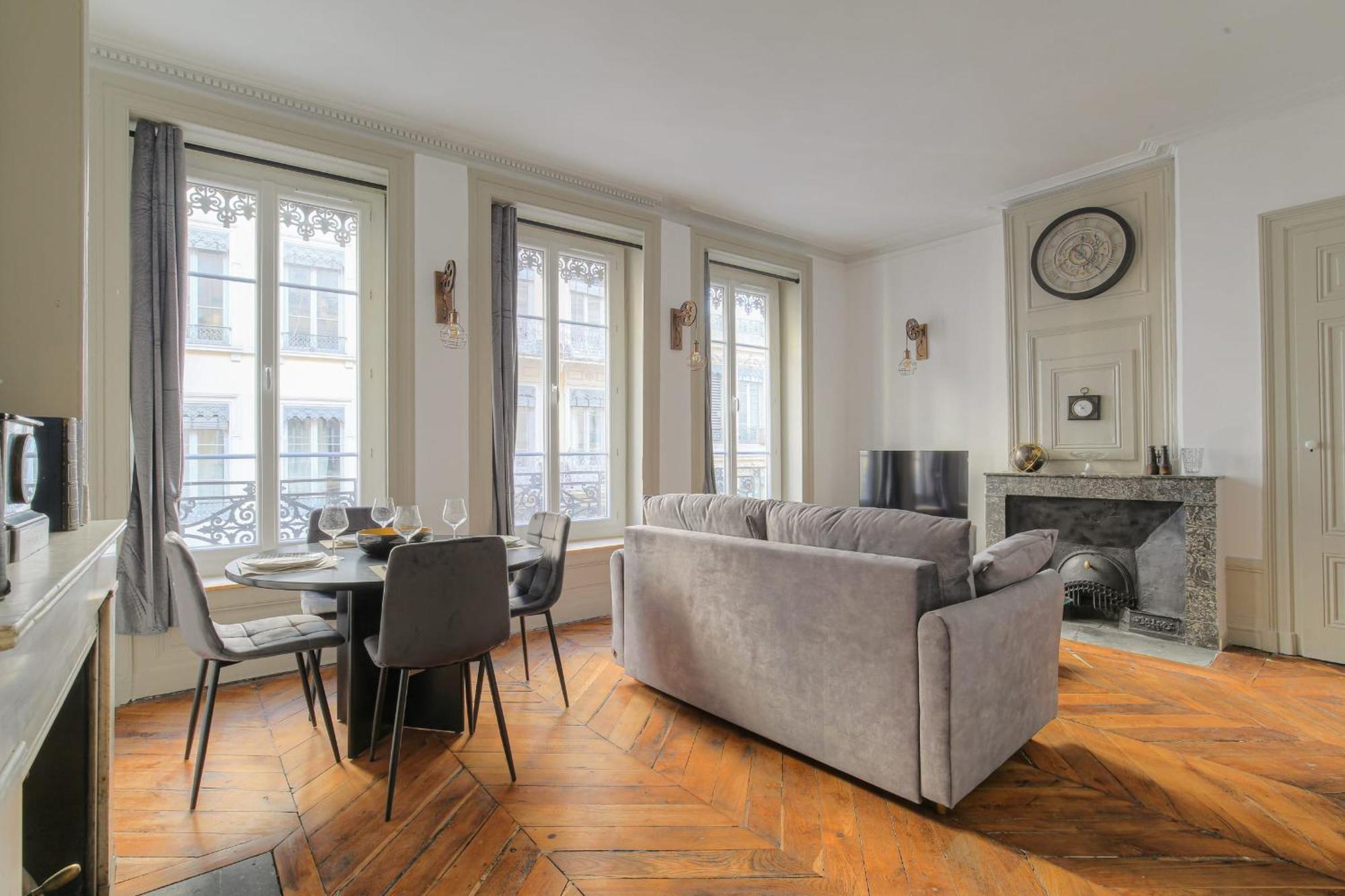 Caractere Et A Cordeliers Appartement