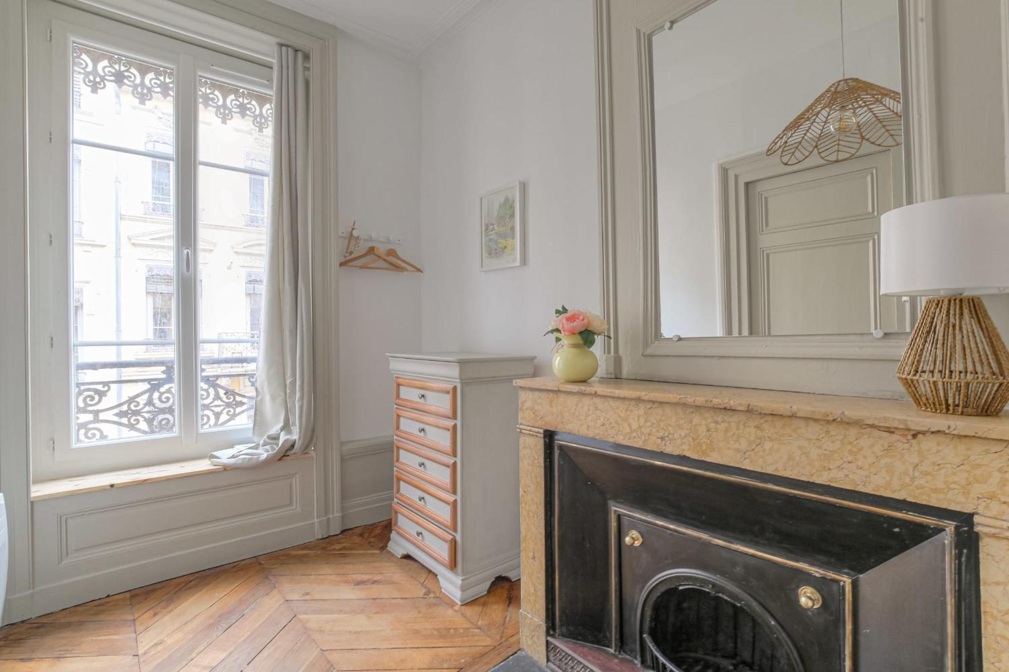 Et Chaleureux A Cordeliers Apartment