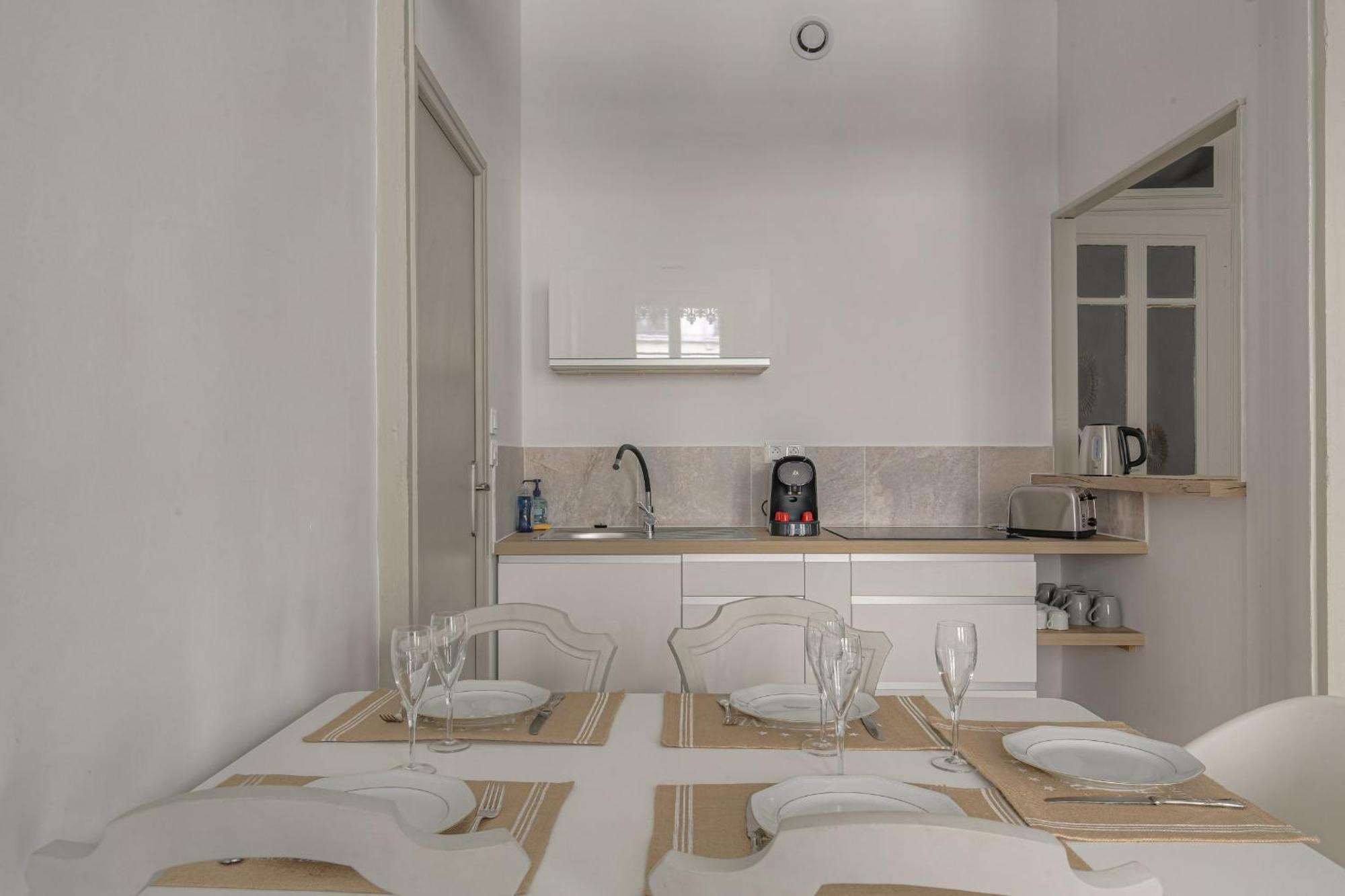 Apartment Et Chaleureux A Cordeliers