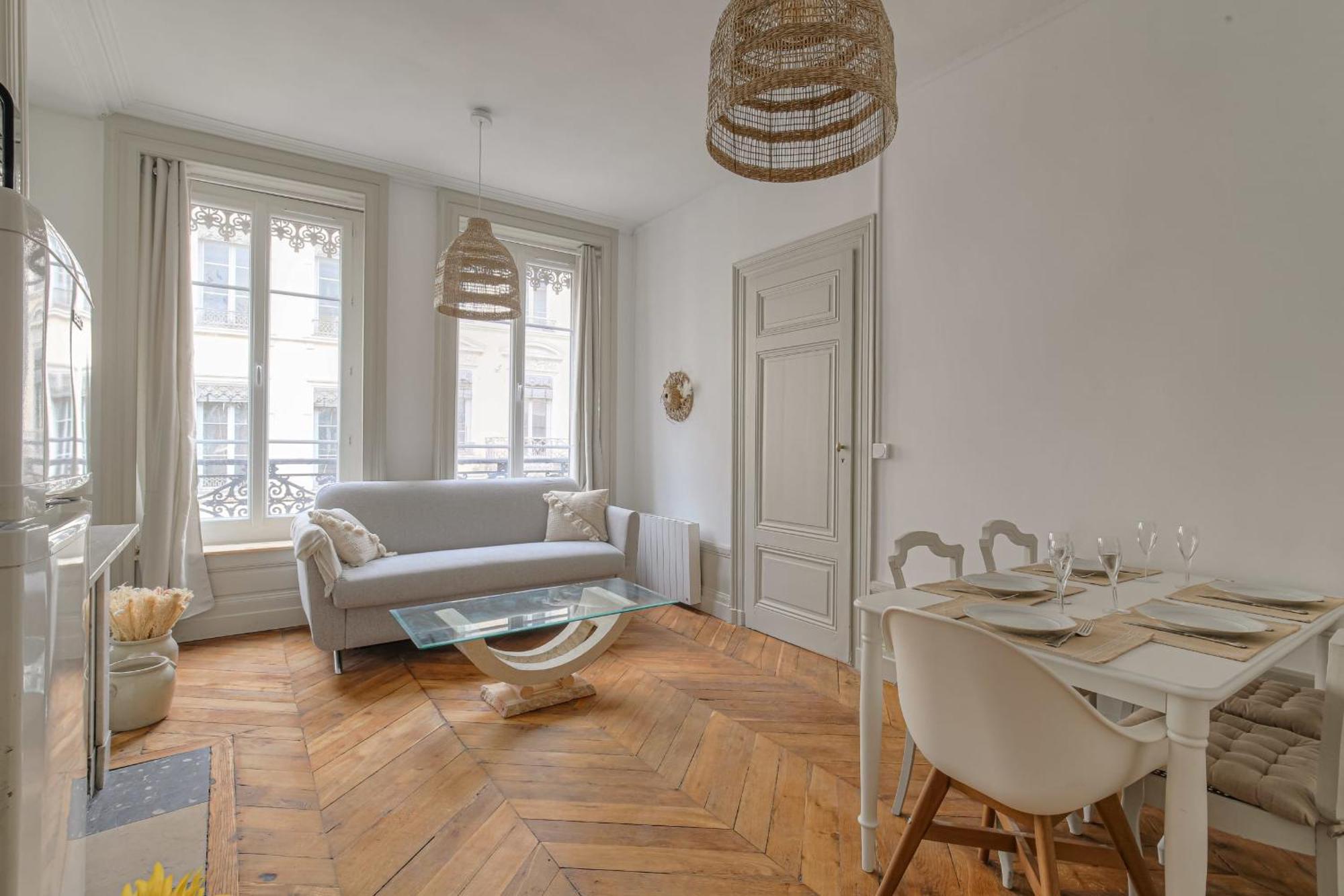 Et Chaleureux A Cordeliers Apartment