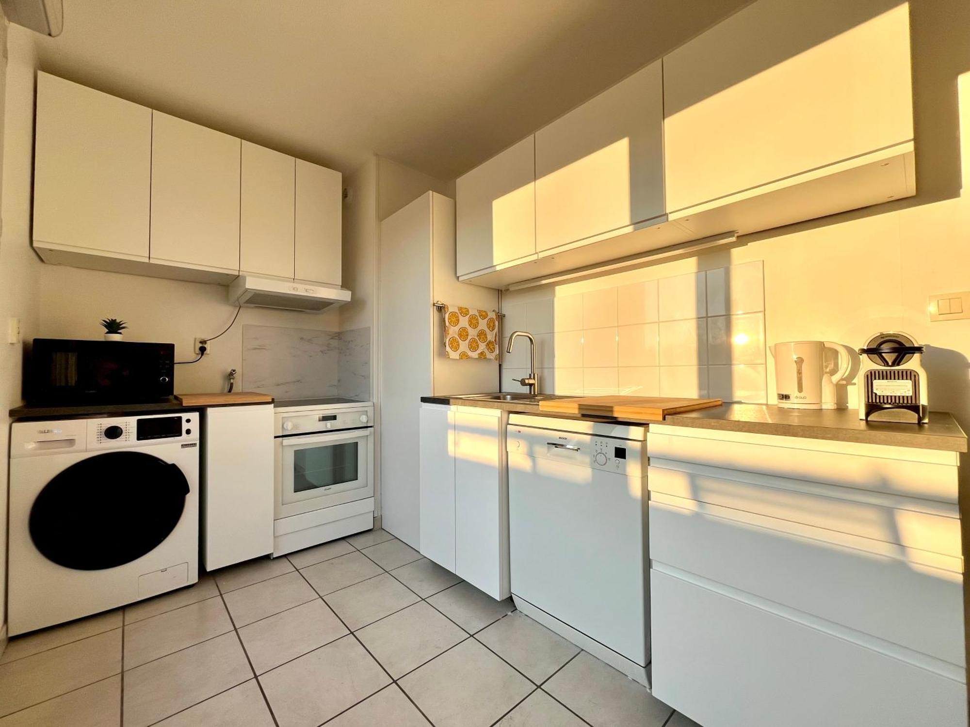 Bngo I Immense Rooftop I 2 Chambres, 4 Places Parkings, 2 Immenses Terrasses, 8 Personnes