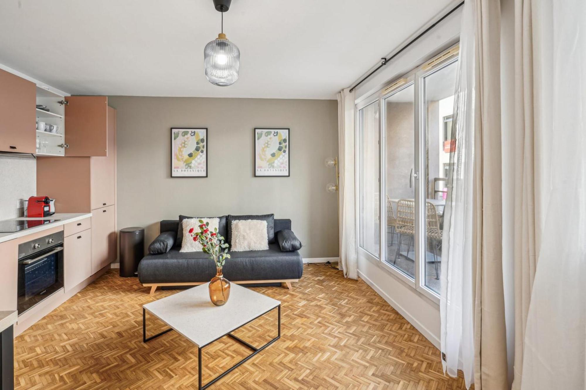 Baraban For 4 People With Balcony Near Part-dieu
