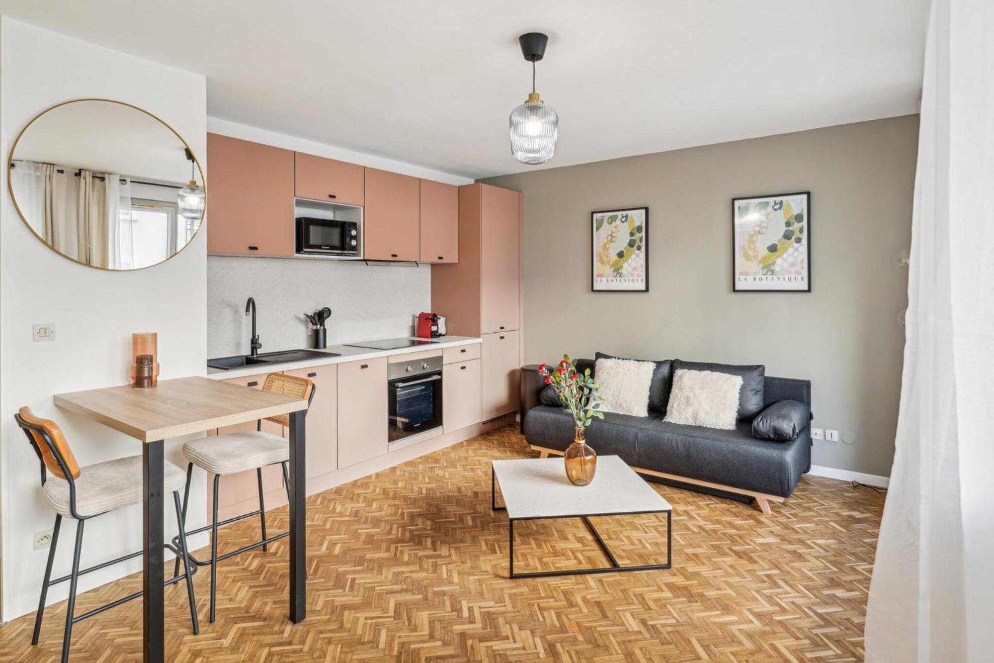 Baraban For 4 People With Balcony Near Part-dieu Apartment