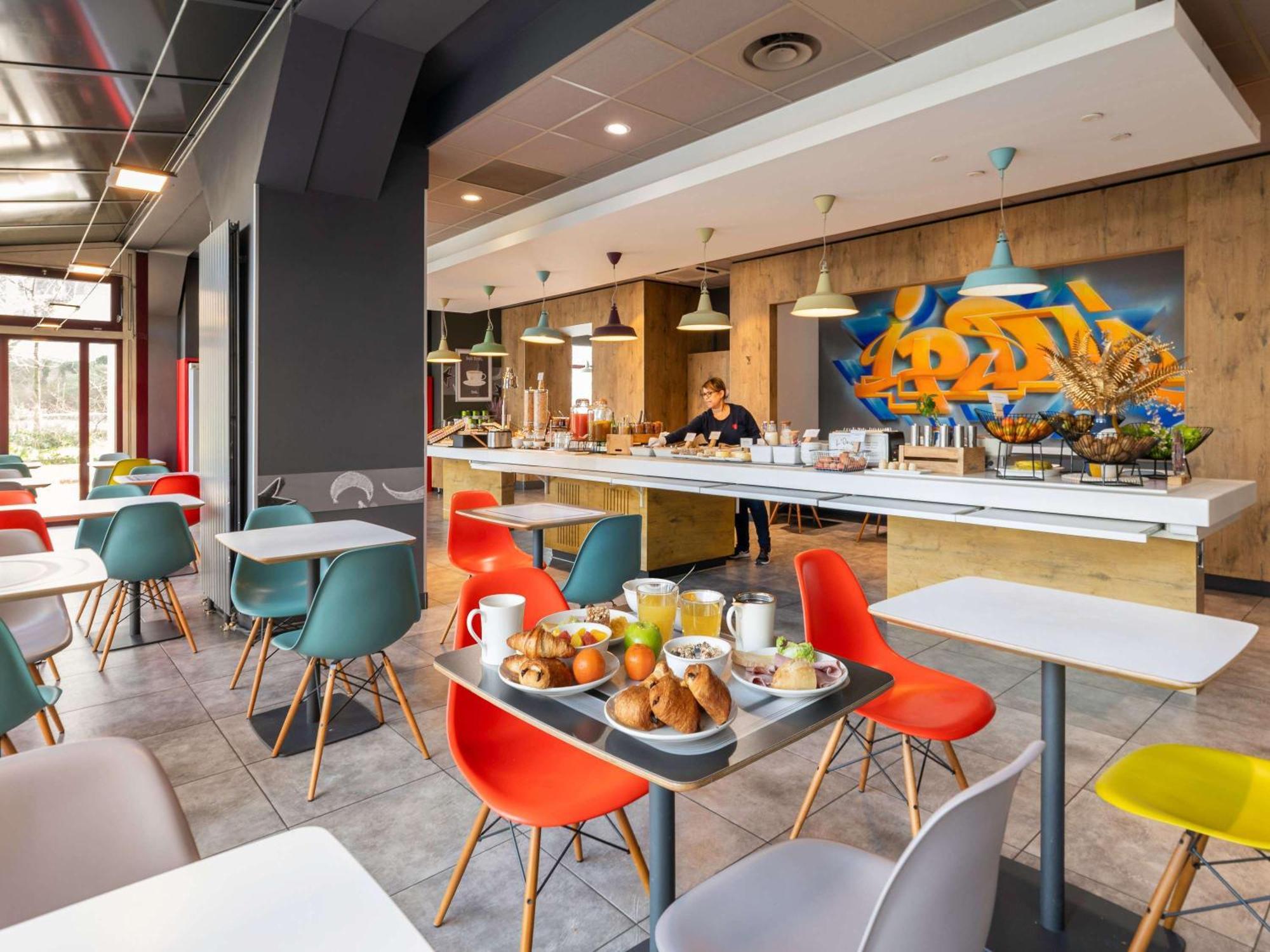 Ibis Part Dieu Les Halles 3*