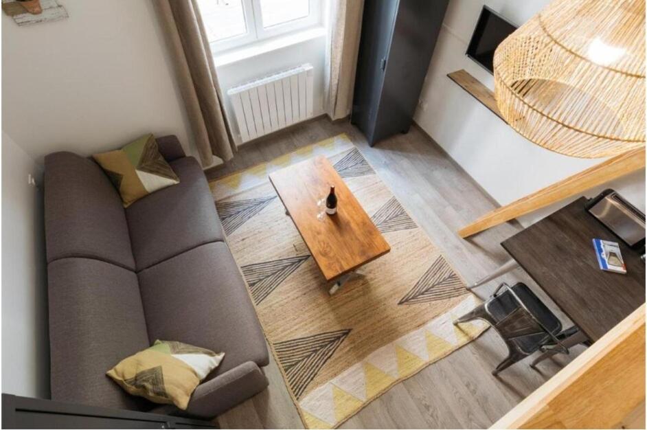 Roussy - Croix Rousse Apartment