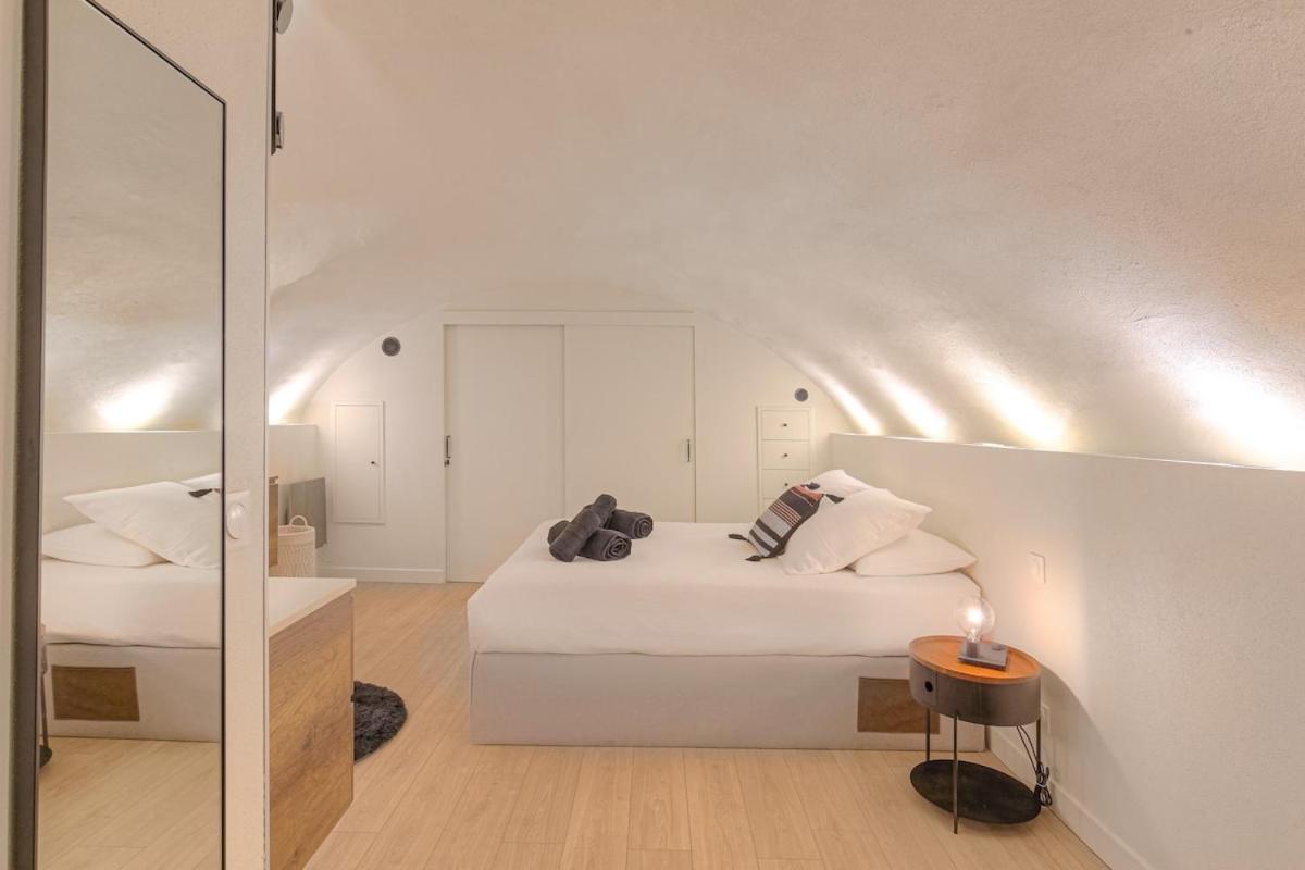 Le Cocon Du Papillon Bleu I 2 Parentales Avec Terrasse En Plein Coeur De I Parking Inclus Apartment Lyon