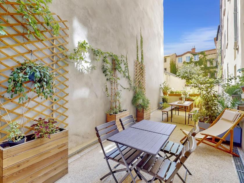 Le Cocon Du Papillon Bleu I 2 Parentales Avec Terrasse En Plein Coeur De I Parking Inclus Apartment *