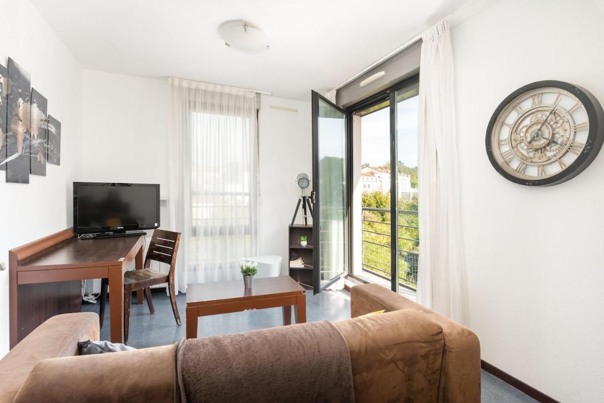 Apartment Le Valmy Avec Balcon Lyon