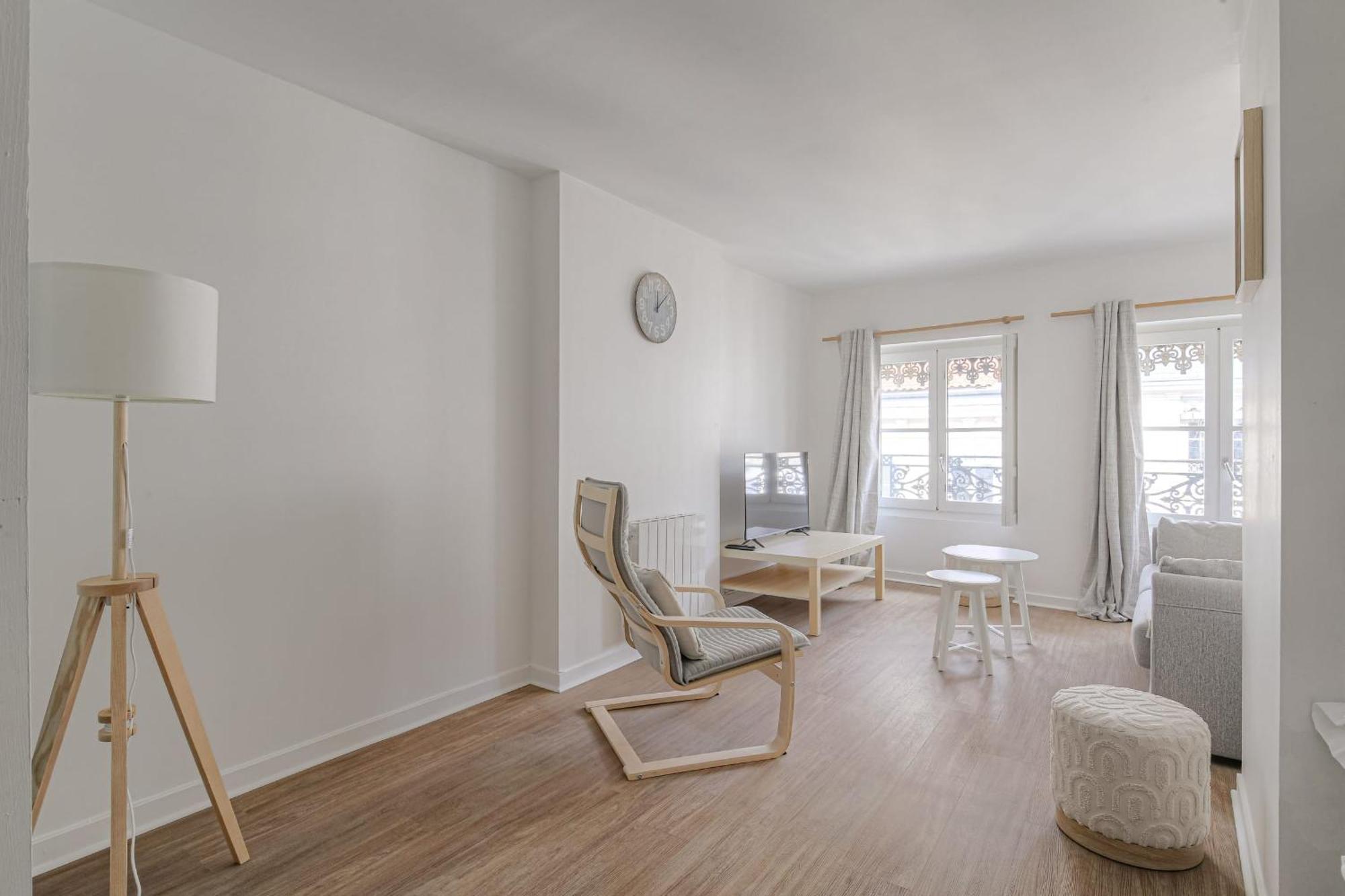 Apartment Spacieux Et A Cordeliers Lyon
