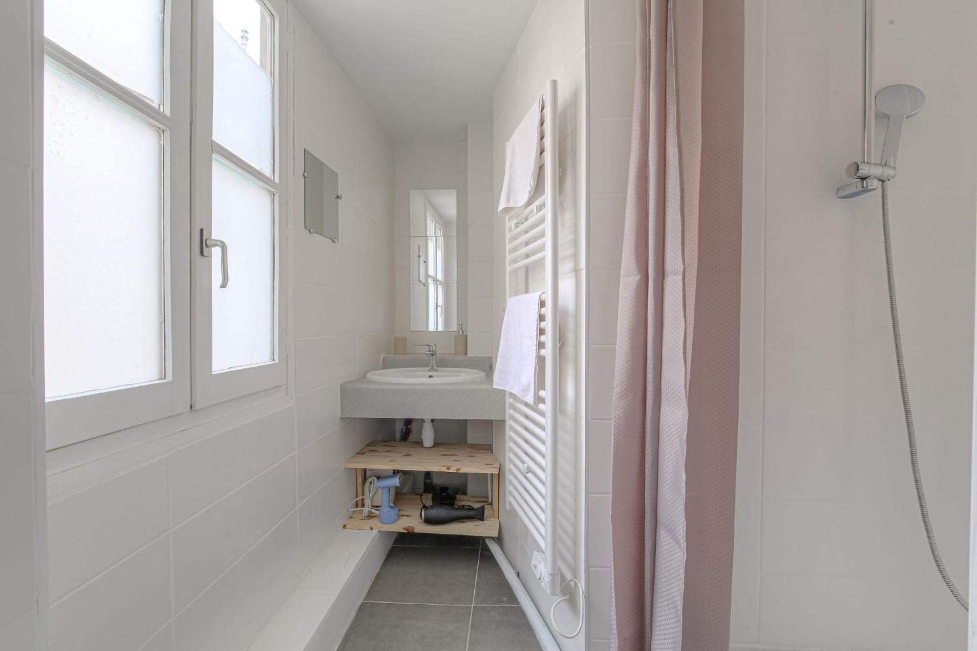 Apartment Spacieux Et A Cordeliers Lyon