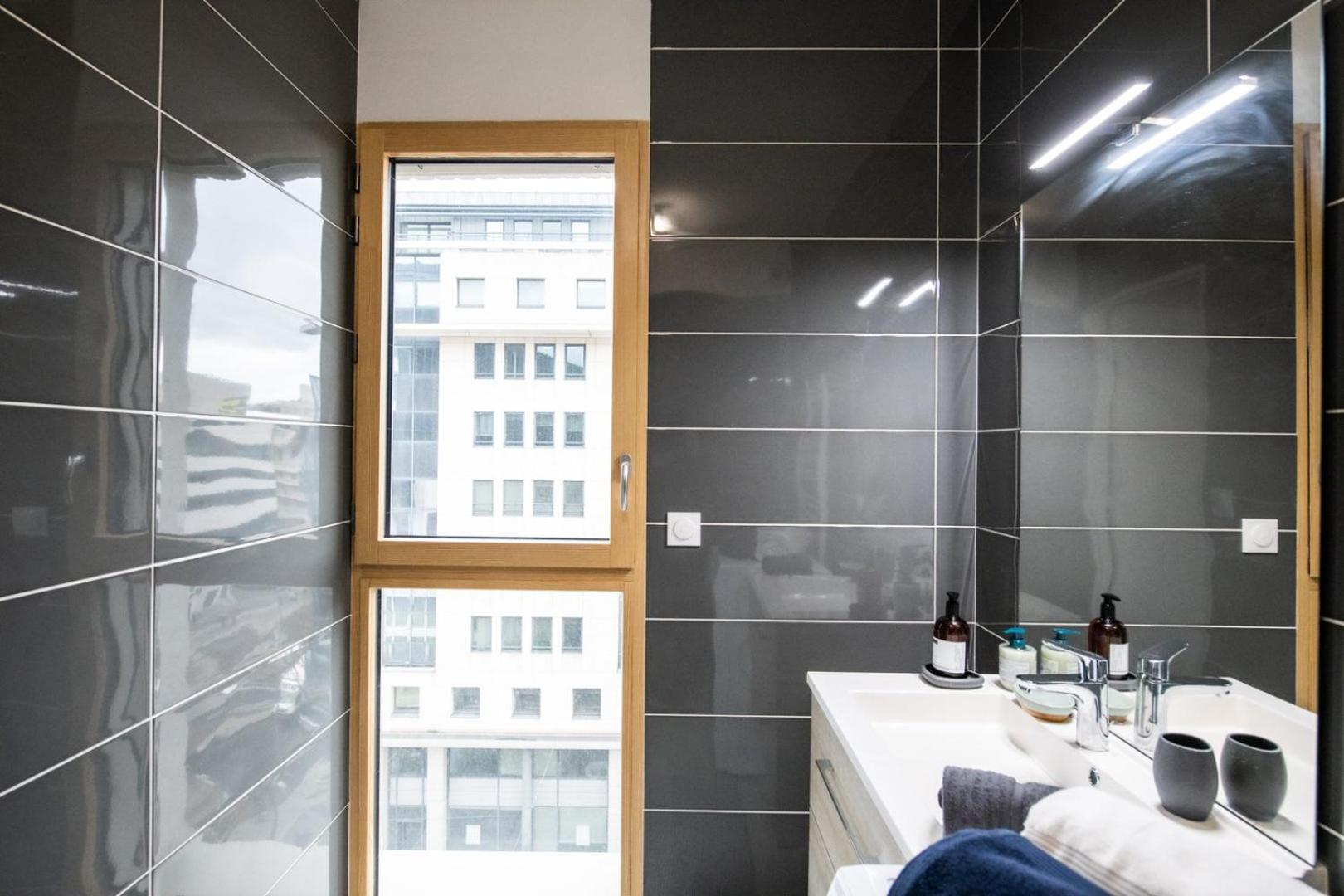 Apartment Le Cosmo - Premium W/ Terrace- Part Dieu *