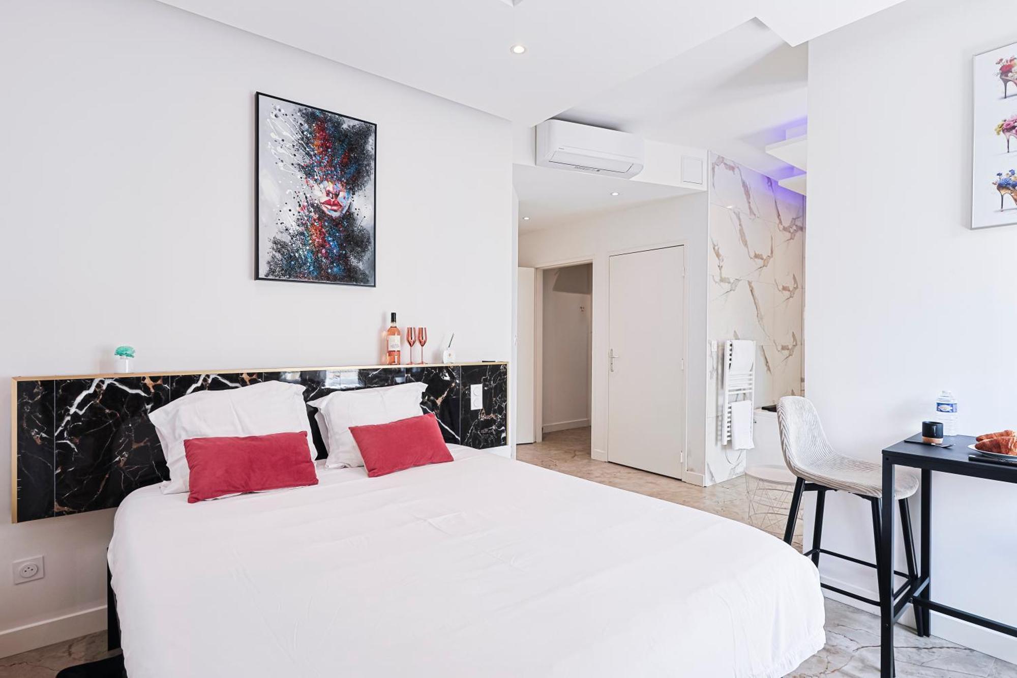Appart hôtel Les Bulles De Mona Lila -proximite Gare De Lyon- *