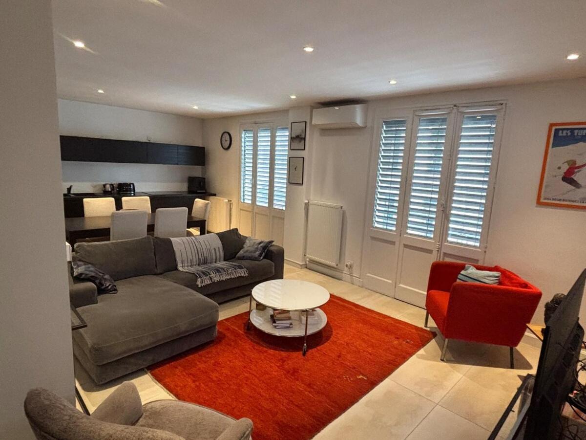 Apartamento Spacious Bright Flat 300m From River Bank
