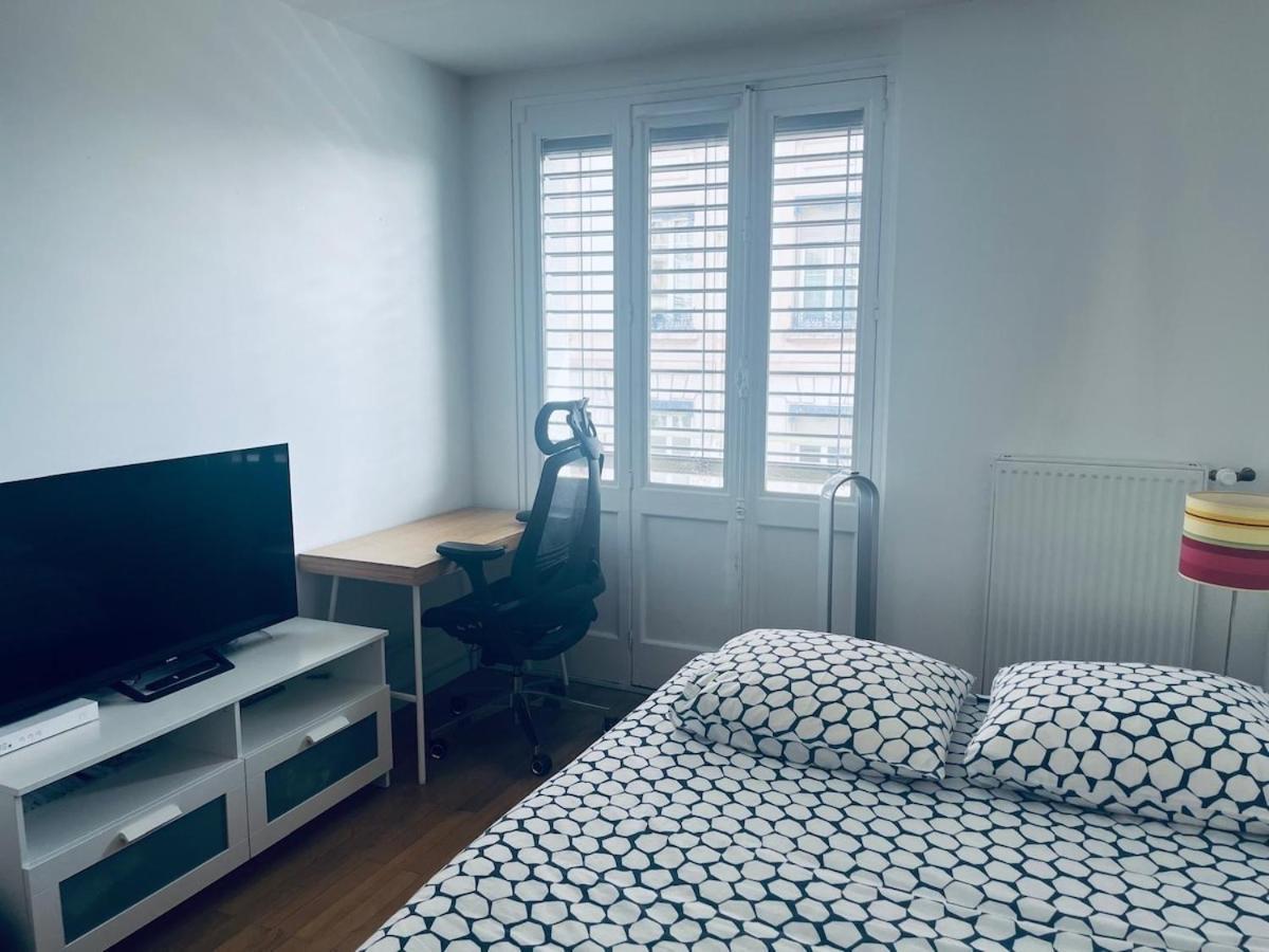 Spacious Bright Flat 300m From River Bank Apartamento