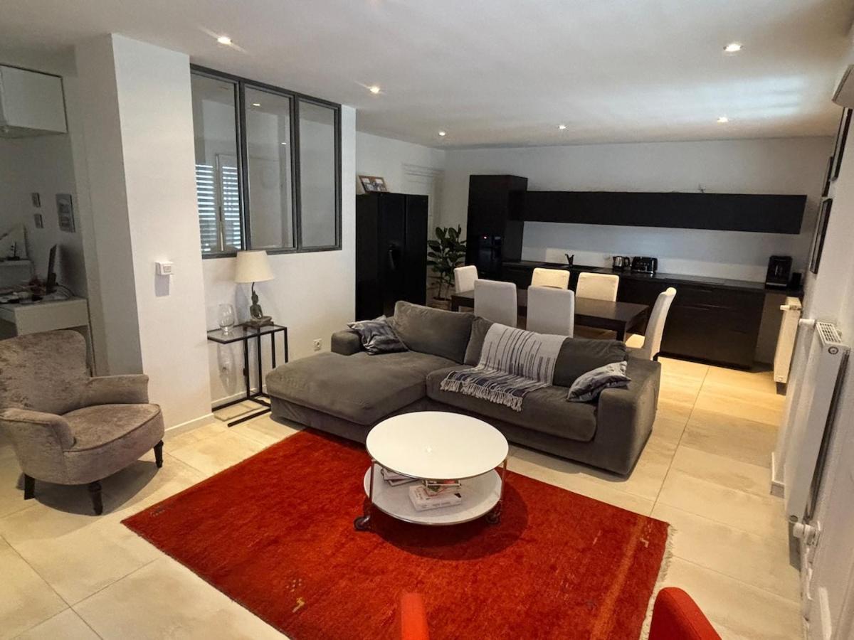 Spacious Bright Flat 300m From River Bank * Lyon