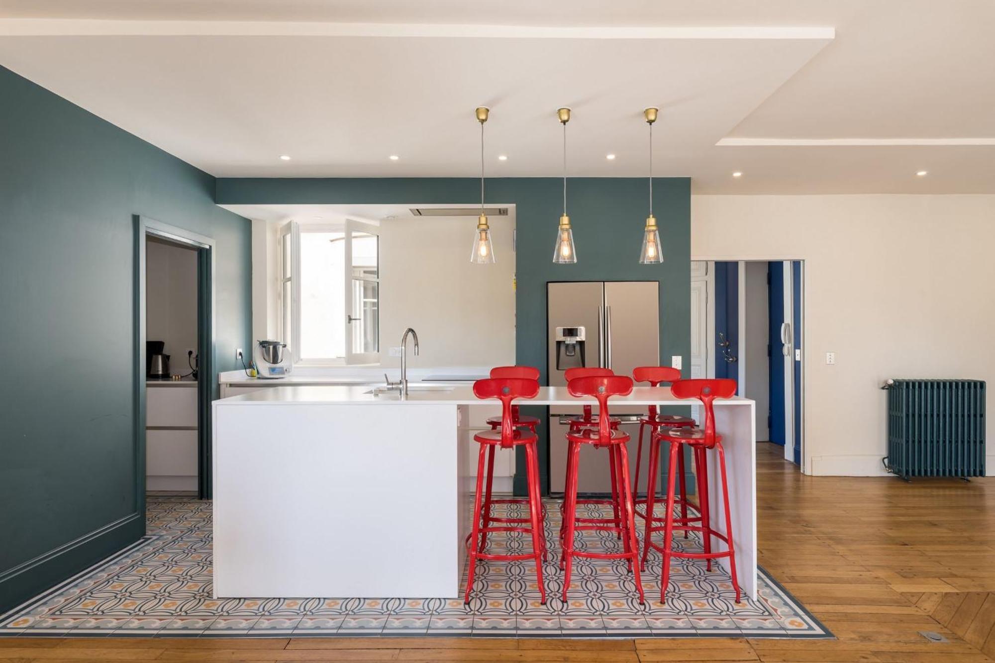 - Renovated Floor Apartment *