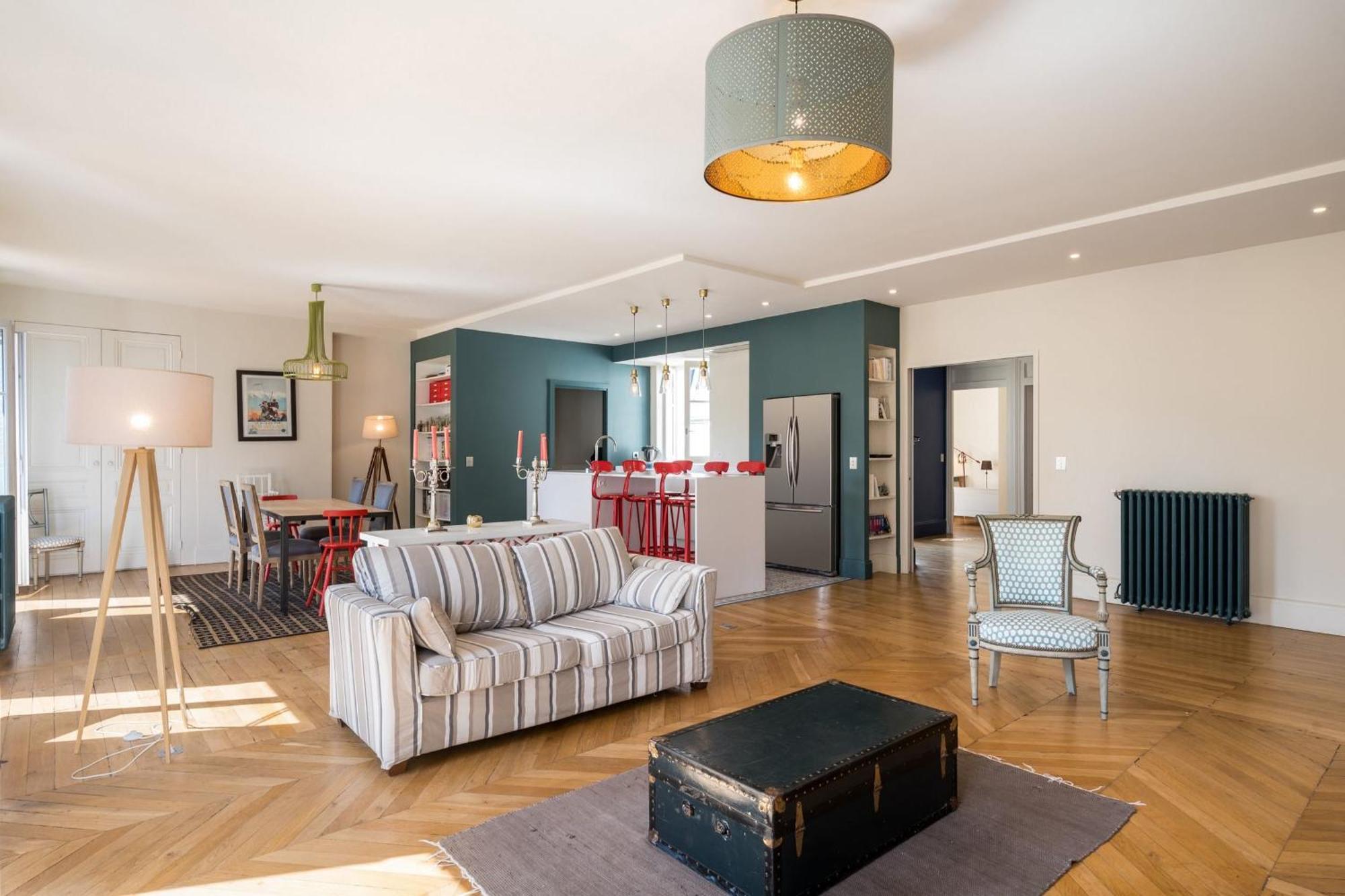 Apartment - Renovated Floor *