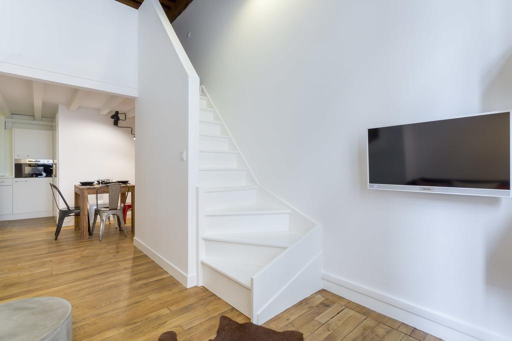 Apartment Like - Opera