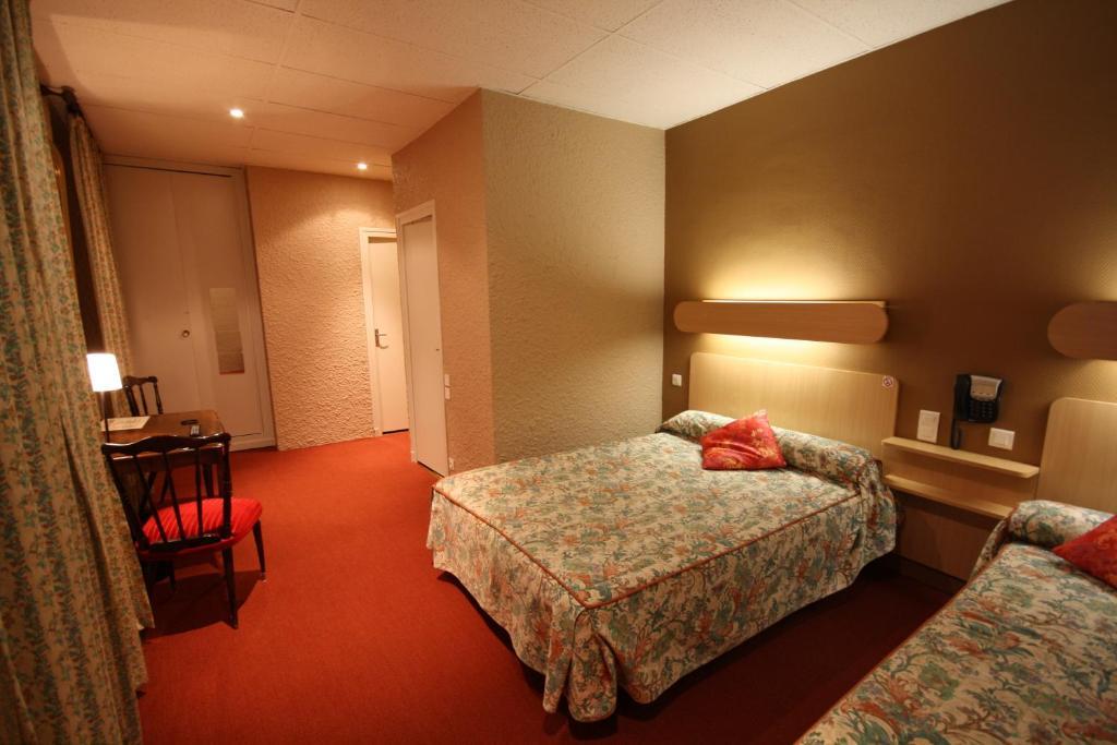 Hotel Logis L'ange Couronne 2*