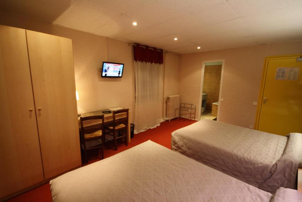 Logis L'ange Couronne Hotel