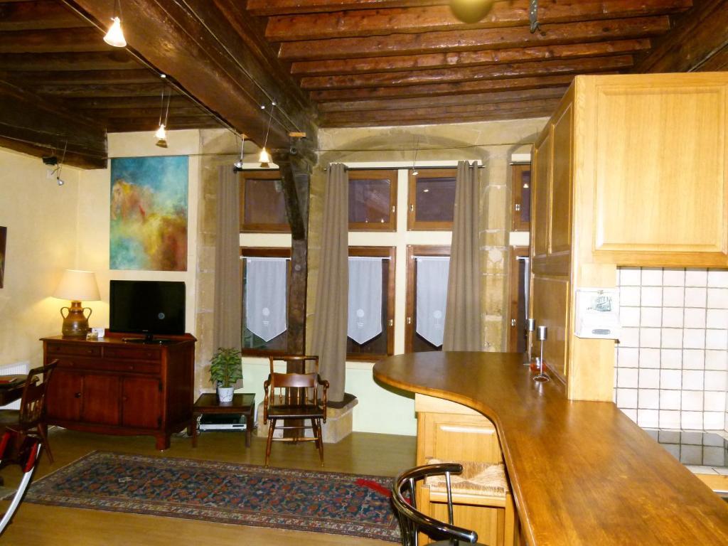 Vieux Cour Renaissance Apartment