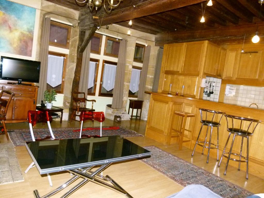 Apartment Vieux Cour Renaissance *