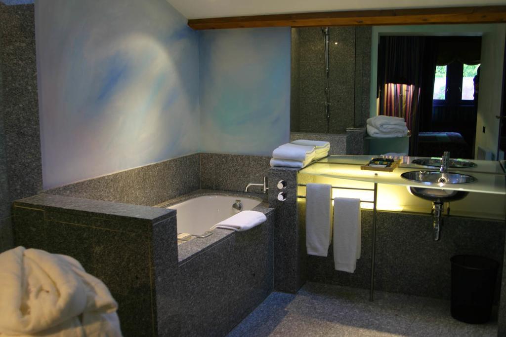 Hotel La Tour Rose Lyon